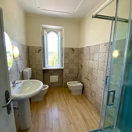 فندق مبيت وإفطار Paradise 500m Dal Mare In Estate Servizio Navetta Per Centro سبرلونغا