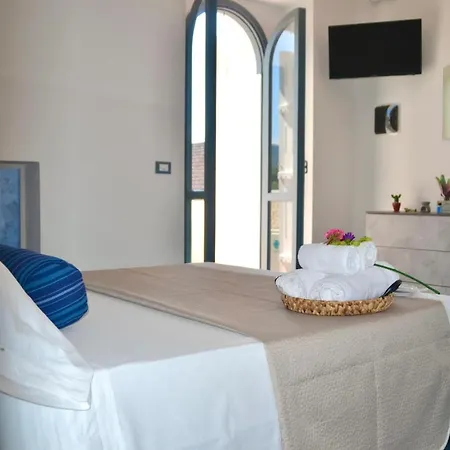 Paradise 500m Dal Mare In Estate Servizio Navetta Per Centro 4*