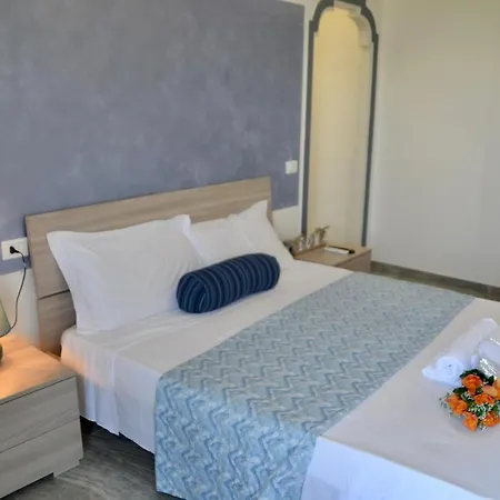 Paradise 500m Dal Mare In Estate Servizio Navetta Per Centro 4* سبرلونغا